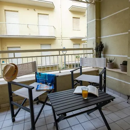 Souvenir 7 Apartment