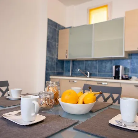 Souvenir 7 Apartment *